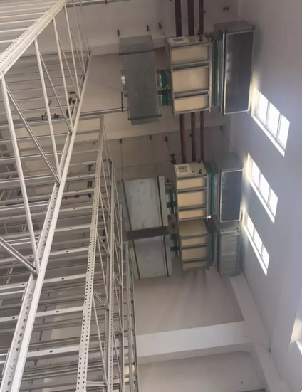 现场勘查时拍摄的库房内景